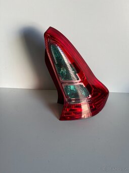 Zadní světla Peugeot Citroen - 4