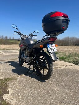 Yamaha YBR 125ccm - 4