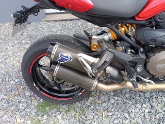 Ducati Monster 1200S - 4