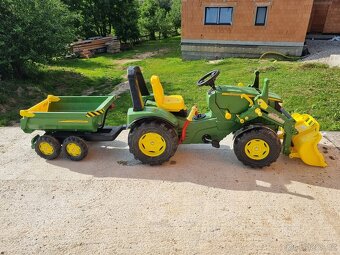 Dětský šlapací traktůrek John Deere - 4