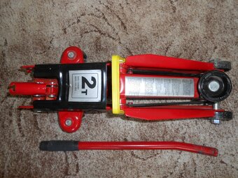 2x zvedák hydraulický 2T - min.130mm - max.345mm - zachovalý - 4