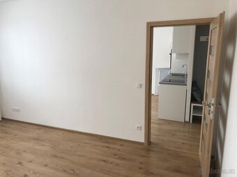 Pronájem bytu 2+kk, 45 m2, ulice Arnošta z Pardubic, Pardu - 4