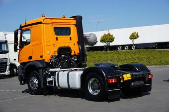 Mercedes-Benz Arocs 1848 4x4H - tahač návěsů s hydraulikou - 4