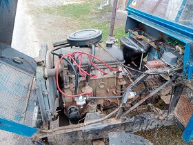 Malotraktor domácí výroby s vlečkou. - 4