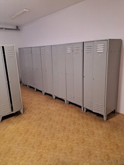 Prodej nábytku a šatnových skříní - 4