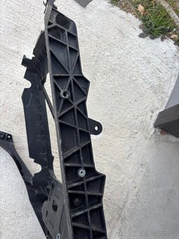 Tesla modes S od 2015 - 4