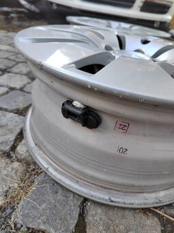 Prodám zánovní alu 16 mercedes Benz třídy C 5x112 ET 38 - 4