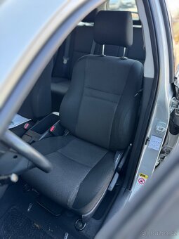 TOYOTA AVENSIS 2007 1.8 BENZÍN 1,8 2007 Manuál STK 2027 - 4