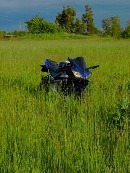 YZF R125 - 4