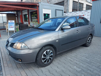 Seat Cordoba 1,9 TDI Signo/ČR/KLIMA/TAŽNÉ ZAŘ/ - 4