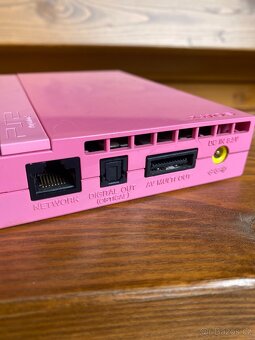 Playstation 2 (PS2) Limitovaná růžová edice (Pink) - 4