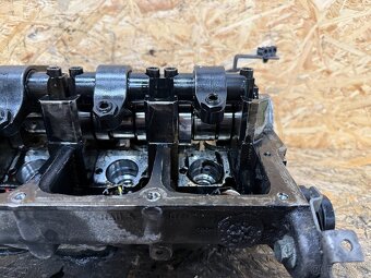 KOMPLETNÍ HLAVA MOTORU 1.9 TDI 77KW 038103373R - 4
