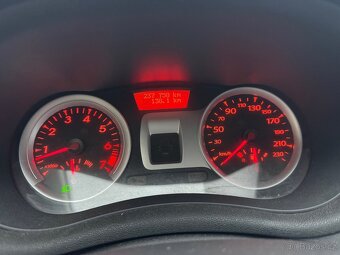 Clio III 1.2 55Kw, KLIMA, 2010, pěkný stav Nová STK+SPZ - 4