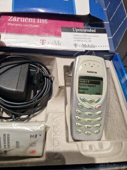 Mobilní telefon Nokia 3410 Silver nepoužitý s krabičkou - 4