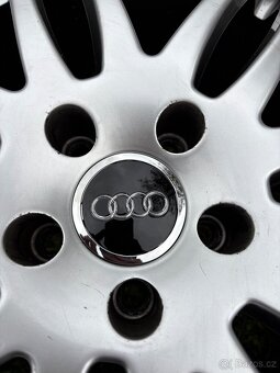 Středové krytky kol Audi 69mm černé - 4