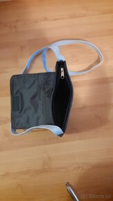 Pěkná nová lehká tmavě modrá kabelka - 4