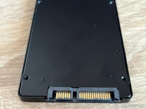 Nový,rychlý a nepoužitý SSD Patriot P220 2048GB : 2048,4 GB - 4