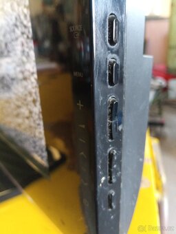 Samsung LE32B530P7W - 4