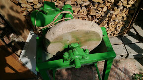 Brusič na nože, motor 220V - 4