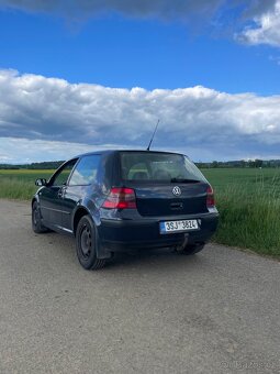 Volkswagen Golf 1.6 75kw - 4