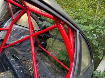BMW E46 Coupe – holá karoserie s rámem - 4
