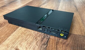 Sony Playstation 2 Slim (SCPH-75004) černá - 4