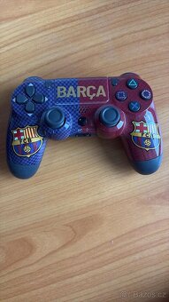 Playstation 4 + ovladače - 4