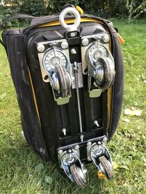 Stanley brašna na nářadí s přidanými kolečky - 4