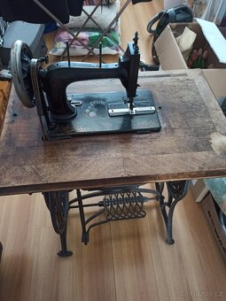 PRODÁM ŠICÍ STROJ - 4