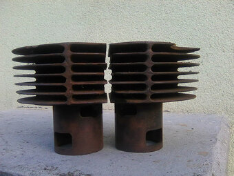 Jawa 350/354 - válce,kryt karburatoru,kryt spojky a další ND - 4