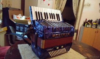 Prodám akordeon delicie junior 72 basů 3 hlas - 4