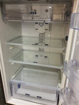 Whirlpool – IKEA velká lednice, výrobník ledu - 4