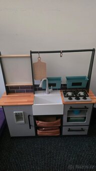 Dětská dřevěná kuchyňka s výbavou - 4