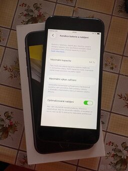 iPhone SE 2020 - 4
