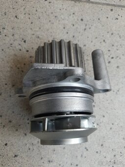 Vodní pumpa čerpadlo VW HEPU P662 - 4