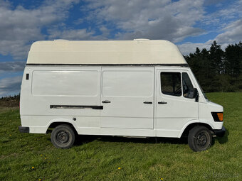 Dodávka Mercedes T1 208D - 4