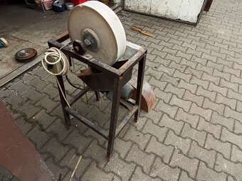 Stara bruska od řezníka . - 4