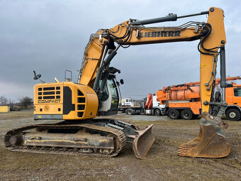 Pásové rýpadlo LIEBHERR R 924 COMPACT LITRONIC,ROK 2013 - 4