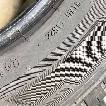 Letní pneu 215/65 R16 102V Barum 4,5mm - 4