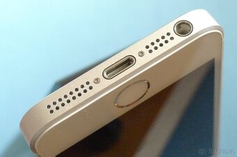 Apple iPhone SE 16 GB baterie 100% - 4