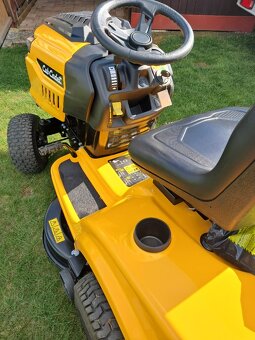 Zahradní traktor Cub Cadet LT2 - 4