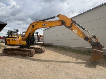 JCB – JS 220 - 4