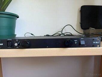 Furman M-10LX E - Napájecí distributor - 4