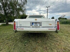 Cadillac Fleetwood Brougham d'elegance - 4