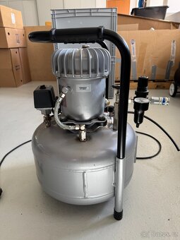 Kompresor JUN-AIR MODEL 6 - 4