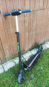 Elektrická koloběžka EcoWheel ER22 - 4