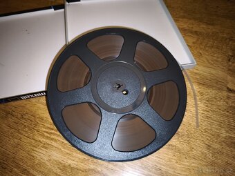 1 ks 26.5 cm plastová cívka s páskem, originální box Maxell - 4