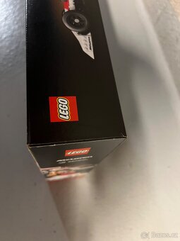 Lego Icons 10330 - McLaren MP4/4 & Ayrton Senna - 4