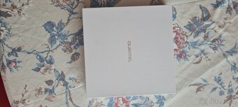 Oukitel - 4