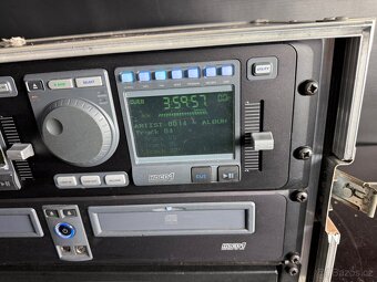 Numark HDCD1 Dual CD Player with 40GB Hard Drive - 4